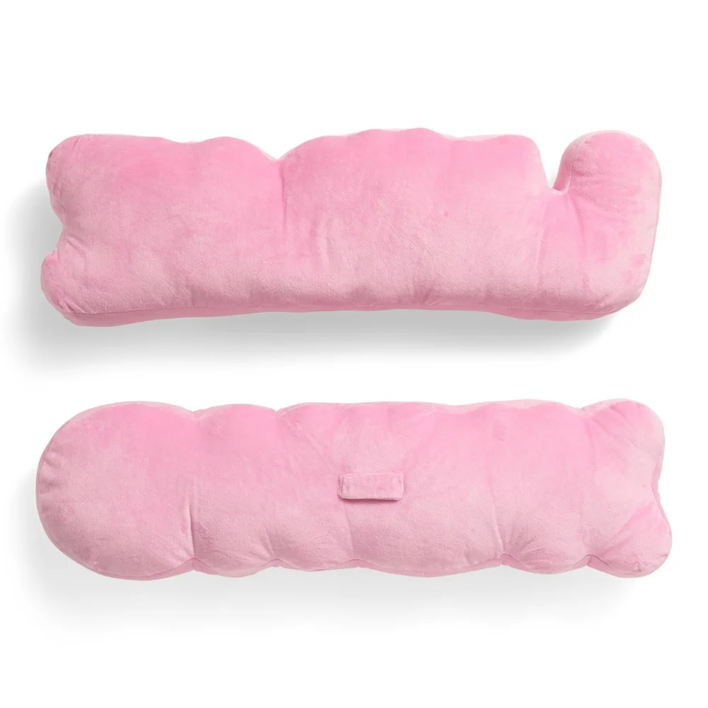 HELLO KITTY SET OF 2 LOVE XOXO PILLOWS NWT